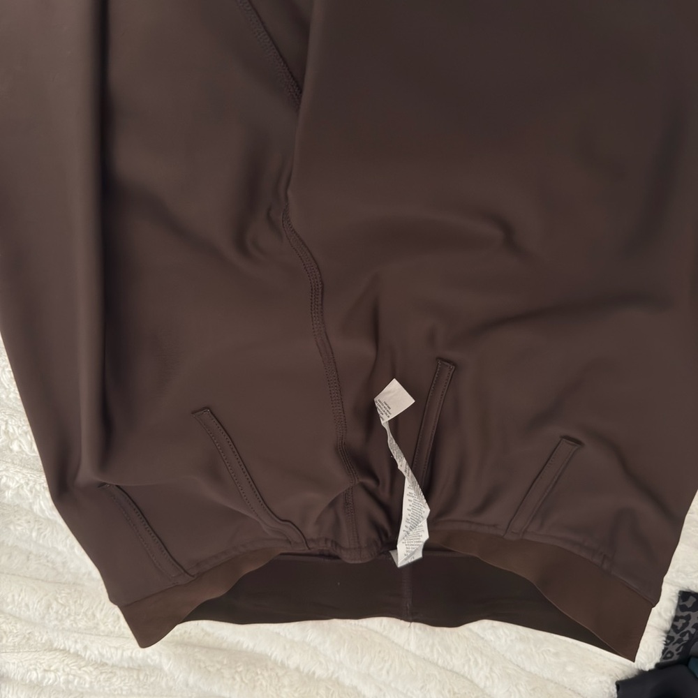 ALO Yoga Dark Brown Leggings